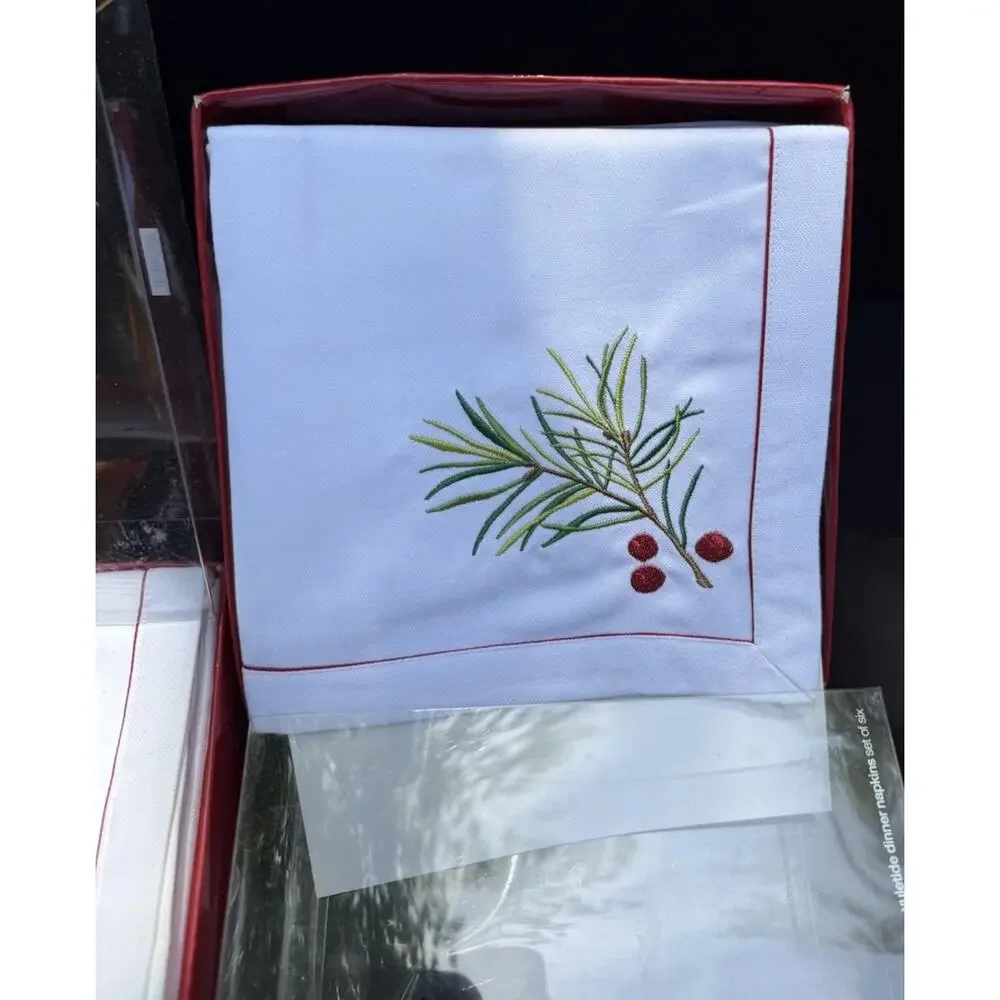 Crate & Barrel Christmas Holiday Yuletide Dinner Napkins Set Of 12 -46D